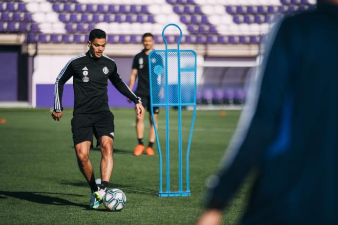 Hatem Ben Arfa, en el entrenamiento de este martes en los Campos Anexos (Foto: Real Valladolid).
