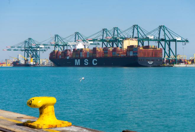El Puerto de Valencia acoge el carguero de más capacidad de su historia