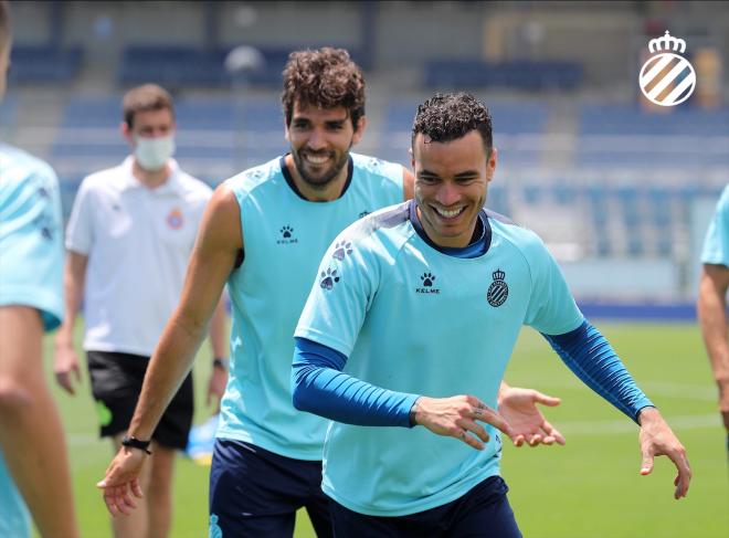 RDT y Cabrera, en un entrenamiento del Espanyol (Foto: RCDE).