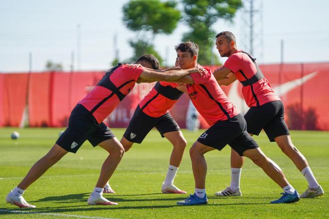 Los jugadores del Sevilla, en un entrenamiento (Foto: SFC).