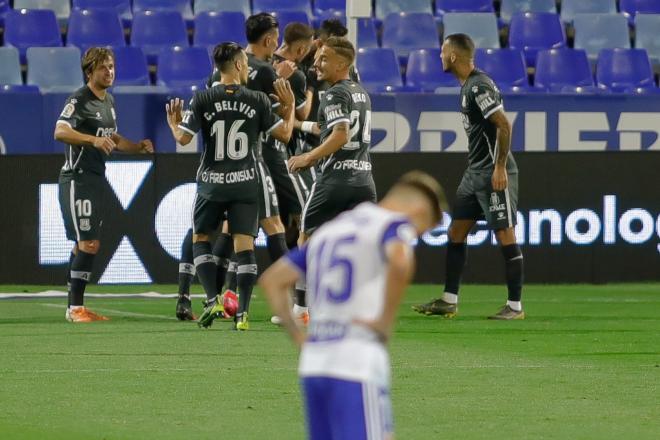 Álex Blanco, cabizbajo tras el segundo gol del Alcorcón (Foto: Daniel Marzo).