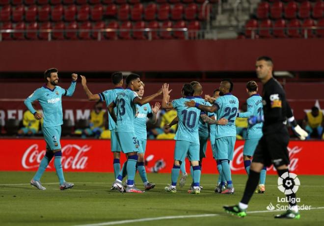 Los jugadores del Barcelona celebran el gol de Arturo Vidal ante el Mallorca.