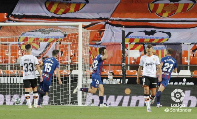 Melero celebra su gol en el derbi Valencia-Levante (Foto: LaLiga)