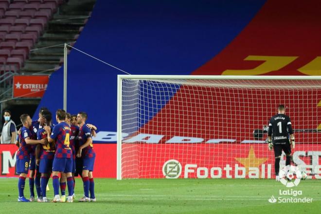 Los jugadores del Barcelona celebran el gol de Ansu Fati (Foto: LaLiga Santander).