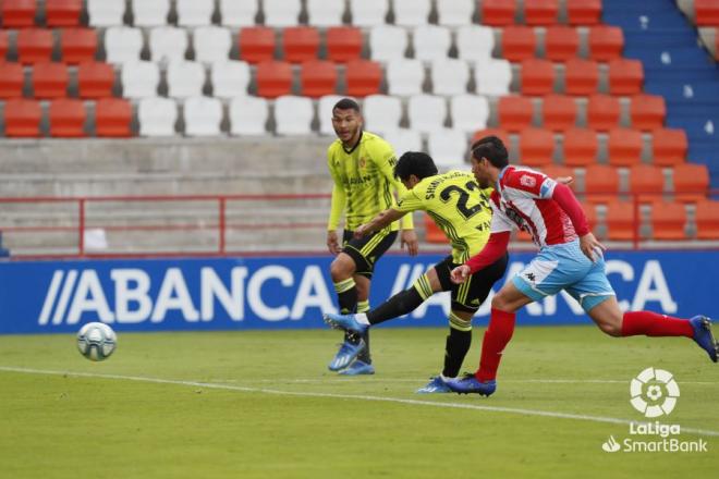 Disparo del gol de Kagawa en el Lugo-Zaragoza (Foto: LaLiga).