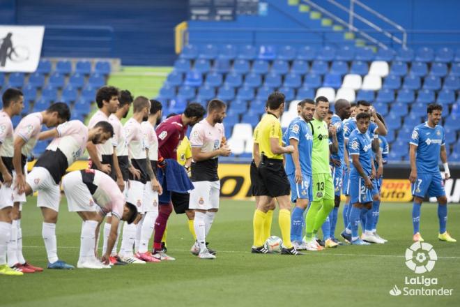 Los jugadores 'pericos', antes de empezar el Getafe-Espanyol (Foto: LaLiga Santander).