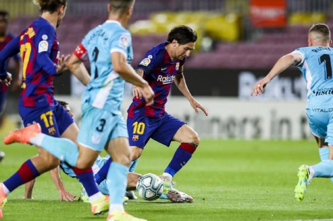 Leo Messi conduce la pelota en el Barcelona-Leganés (Foto: FC Barcelona).