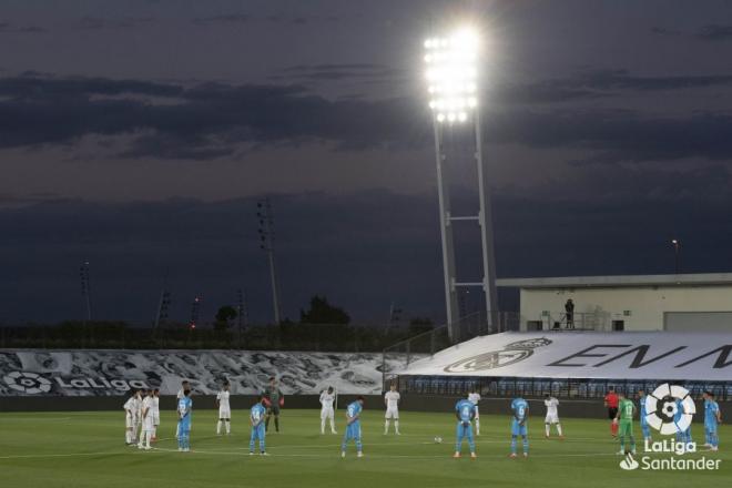 El Real Madrid y el Valencia guardan un minuto de silencio en el Alfredo di Stéfano (Foto: LaLiga)