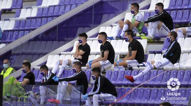 Los suplentes del duelo ante el Celta, en la grada de Zorrilla (Foto: LaLiga).