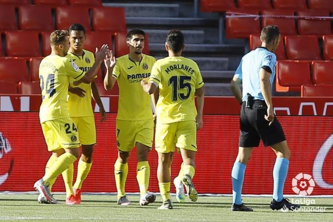 Gerard Moreno celebra su gol en el Granada-Villarreal (Foto: LaLiga).