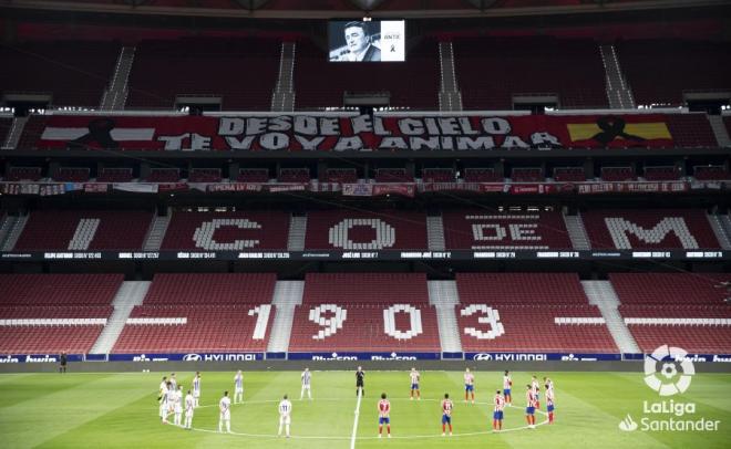Minuto de silencio antes del Atlético de Madrid-Real Valladolid (Foto: LaLiga).