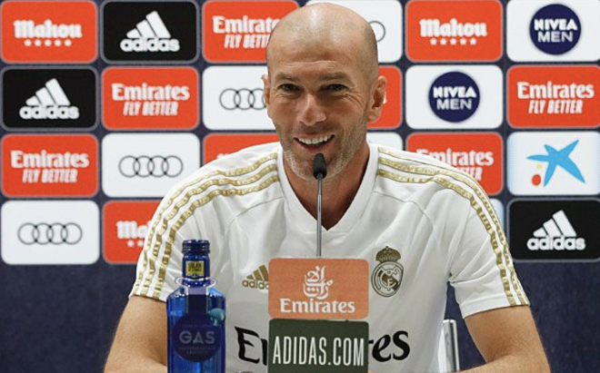 Zidane, durante una rueda de prensa (Foto: Real Madrid).