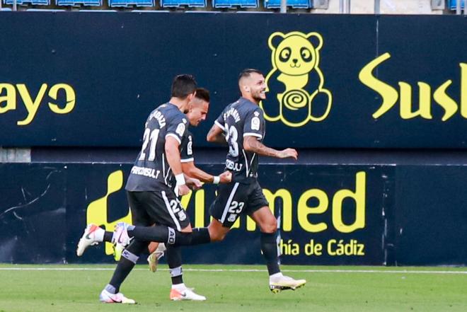 Stoichov celebra su gol en el reciente Cádiz-Alcorcón (Foto: Cristo García).