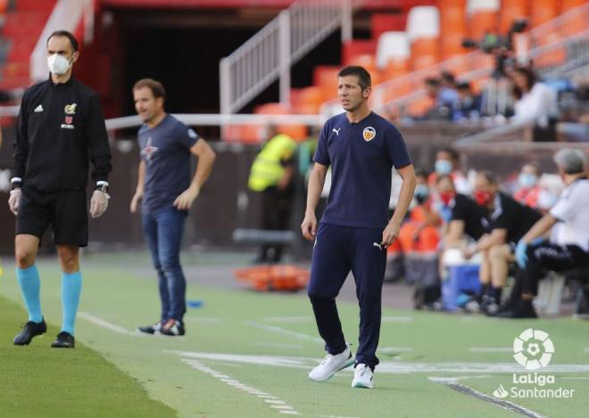 Celades, entrenador del Valencia, ante Osasuna (Foto: LaLiga)