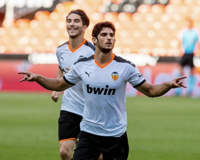 Guedes celebra su gol ante Osasuna (Foto: Valencia CF)