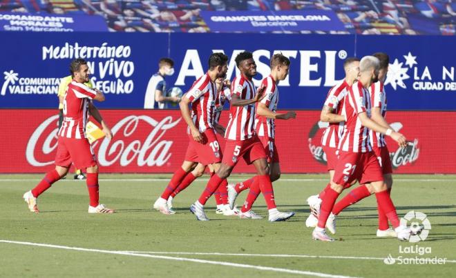 Los jugadores del Atlético celebran el 0-1 ante el Levante (Foto: LaLiga).