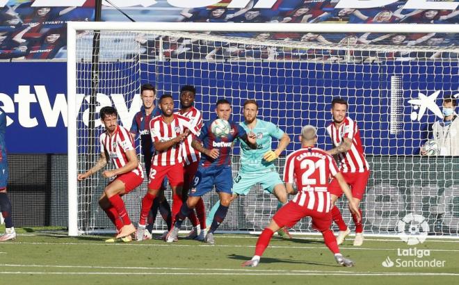 Lance del partido que enfrentó a Levante y Atlético de Madrid en La Nucía. (Foto: LaLiga)