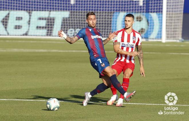 Sergio León en el partido contra el Atlético de Madrid en La Nucía. (Foto: LaLiga)