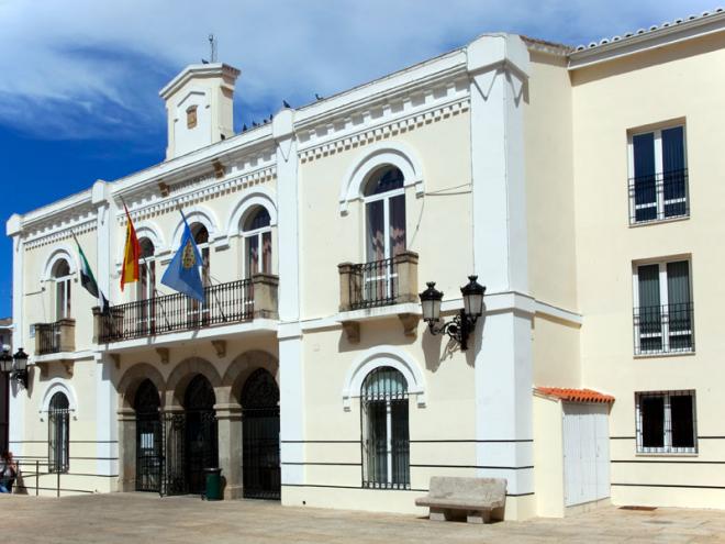 Ayuntamiento de Navalmoral de la Mata, donde hay un rebrote de coronavirus (Foto: consistorio).