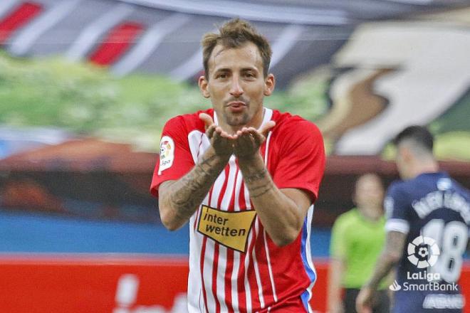 Aitor celebra su gol en el Sporting-Lugo (Foto: LaLiga).