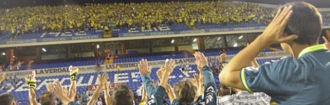 El Cádiz celebra el ascenso ante el Hércules (Foto: CCF).
