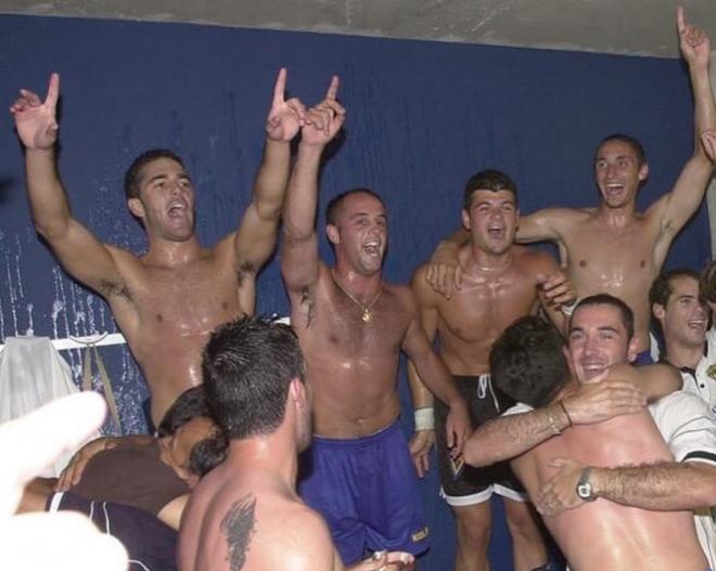 Los jugadores del Cádiz celebran el ascenso ante el Universidad de Las Palmas (Foto: @abrahanpaz5)