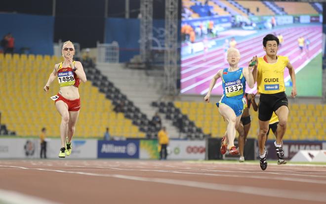 Melani Bergés corre una prueba de 400 metros.