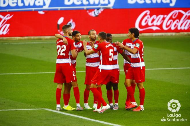 Celebración de los jugadores del Granada.