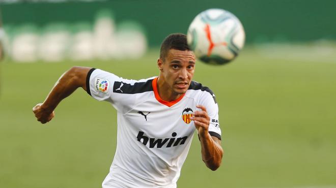 La baja de Rodrigo podría situar a Guedes como segundo delantero en el posible once (Foto: Valencia CF)