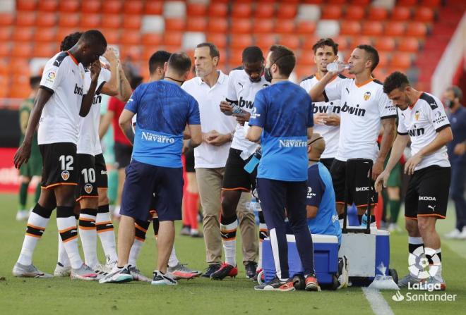 Voro, en una pausa de hidratación en el Valencia CF - Athletic (Foto: LaLiga)