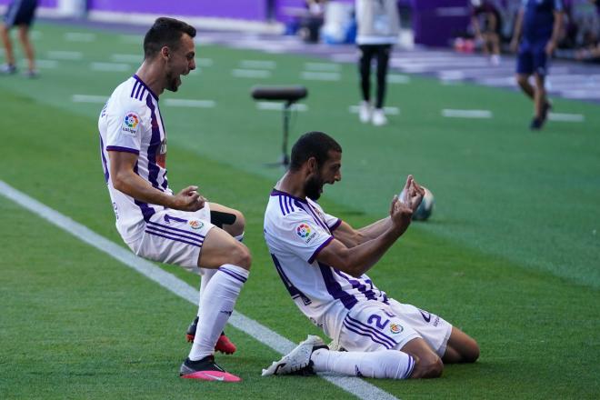 Joaquín Fernández celebra el gol anotado al Deportivo Alavés (Foto: Real Valladolid).