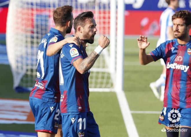 José Luis Morales celebra su gol del empate durante el Levante-Real Sociedad (Foto: LaLiga).