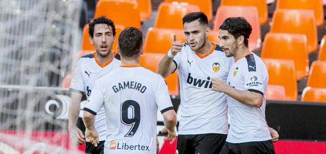 Maxi Gómez celebra el 1-0 ante el Valladolid (Foto: Valencia CF)