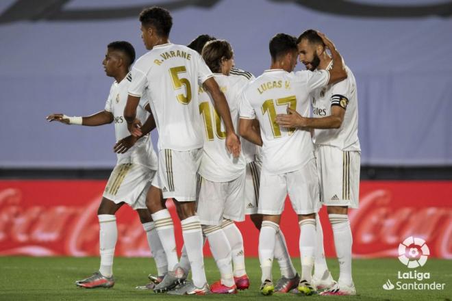 Los jugadores del Real Madrid celebran el 1-0 ante el Alavés (Foto: LaLiga Santander).