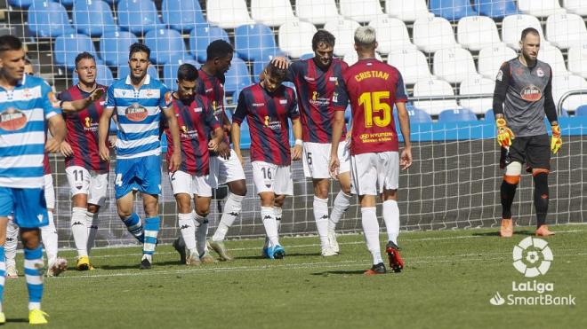 Airam, a la izquierda, en plena celebración de uno de los goles de Pinchi (Foto: LaLiga).