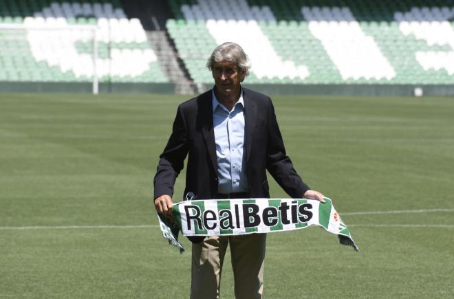 Pellegrini, en su presentación con el Betis (Foto: Kiko Hurtado).