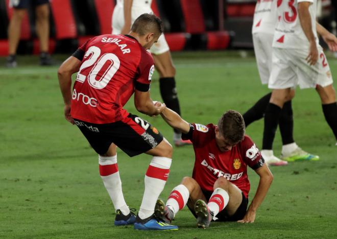 Sedlar levanta a Pozo en un antiguo partido del Mallorca (Foto: EFE).