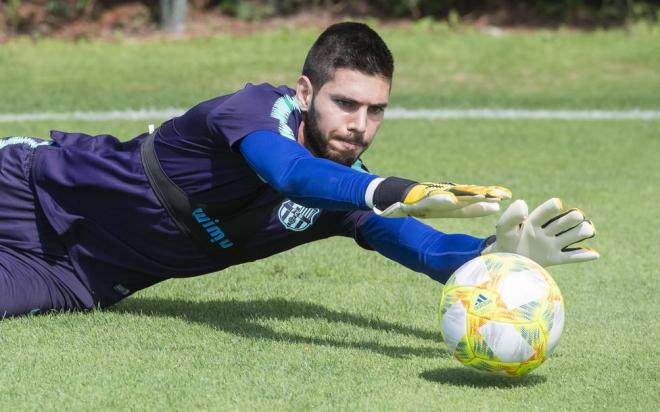 Sergi Puig, en un entrenamiento con el Barcelona B.