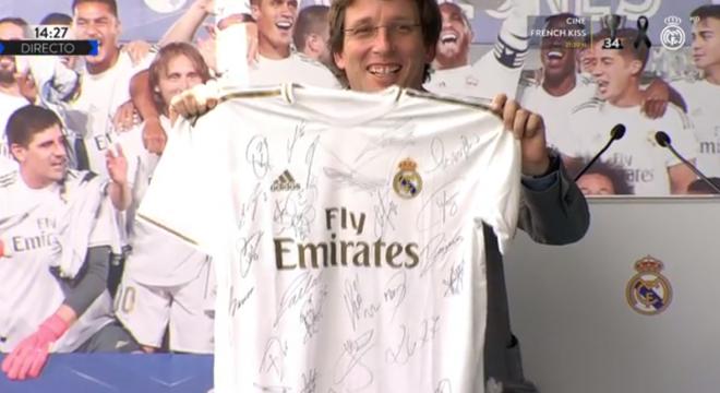 Almeida, con la camiseta del Real Madrid.