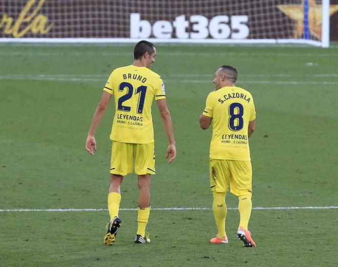 Bruno Soriano y Santi Cazorla, en su último partido con el Villarreal (Foto: LaLiga).