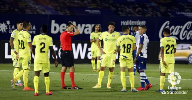 De Burgos Bengoetxea anula el gol de Roger en el Levante-Getafe disputado en La Nucía (Foto: LALIGA).