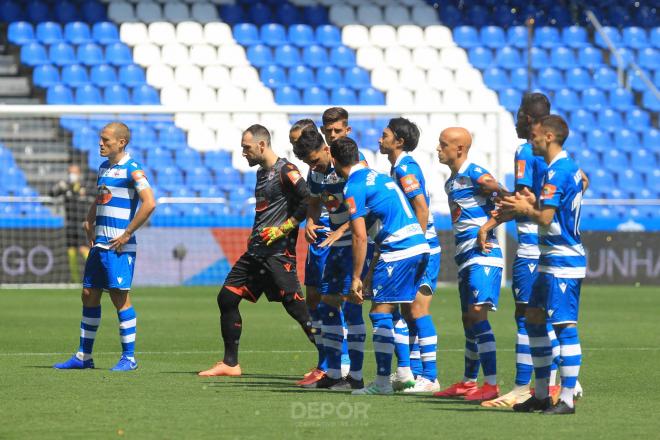 Varios jugadores del Deportivo sobre el césped de Riazor(Foto:RCD)