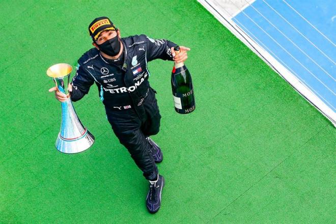 Lewis Hamilton celebra su victoria en el GP de Hungría 2020 (Foto: EFE).