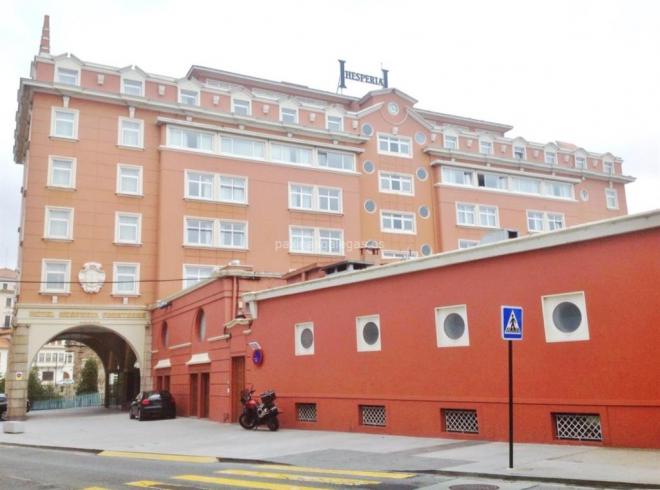 Hotel Finisterre de A Coruña, donde se confinaron los jugadores del Fuenlabrada.