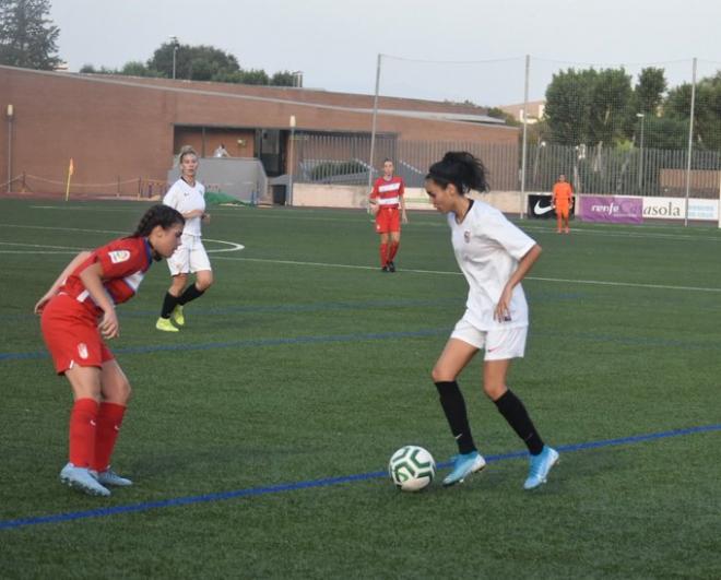 Imagen del partido del ascenso del filial del Sevilla Femenino (Foto: SFC).