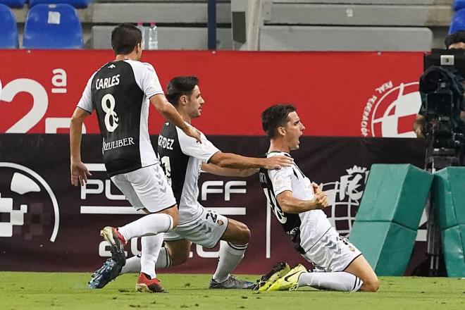 Los jugadores del Castellón celebran el único gol del partido (Foto: CDC).