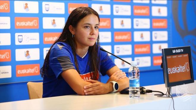 Amaiur Sarriegi, en su presentación como nueva jugadora de la Real (Foto: Real Sociedad).