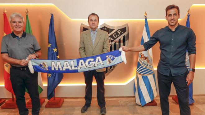 Hernández Navarrete, José María Muñoz y Raúl Iznata (Foto: Málaga CF).