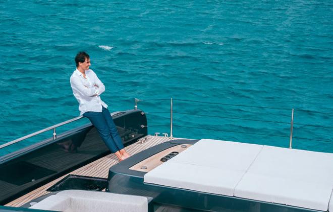Rafa Nadal, en su nuevo yate (Foto: Sunreef Yachts).