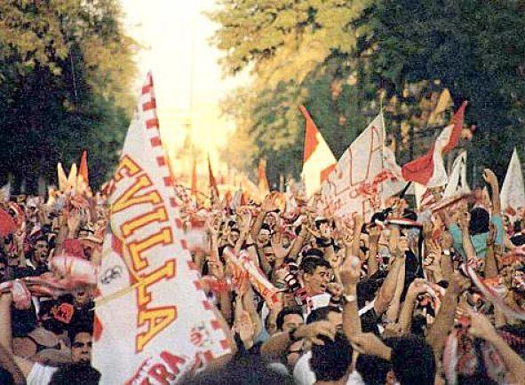 Manifestación del sevillismo el 2 de agosto de 1995.